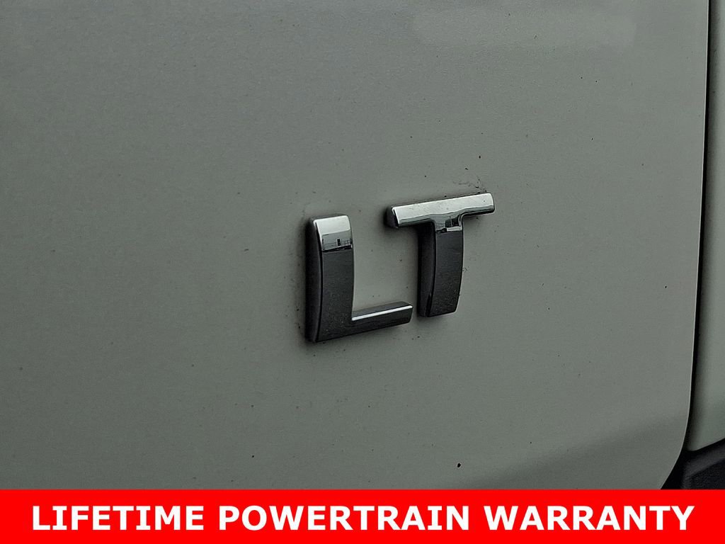 Used 2022 Chevrolet Traverse LT image 30