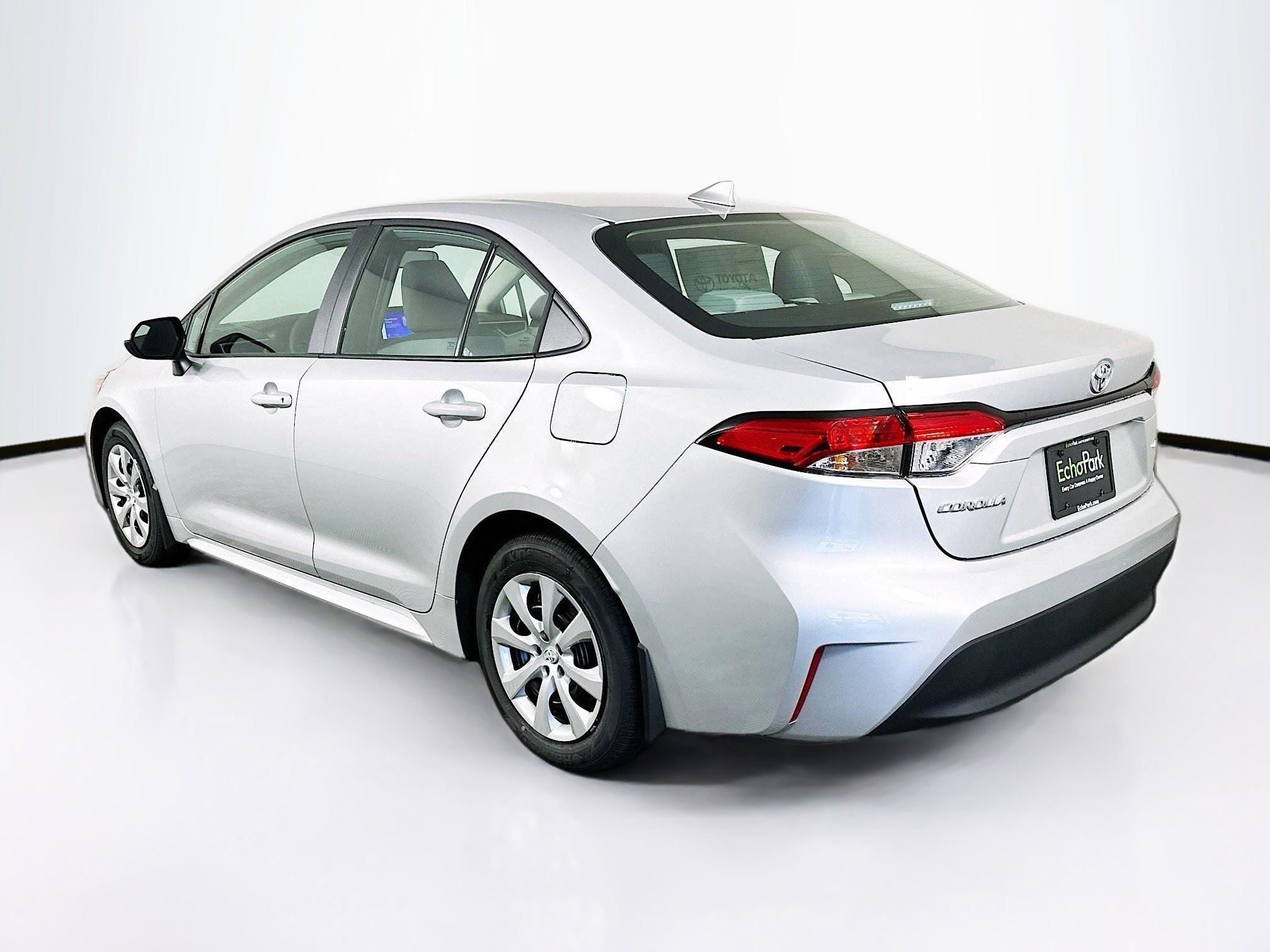 Used 2026 Toyota Corolla LE image 5