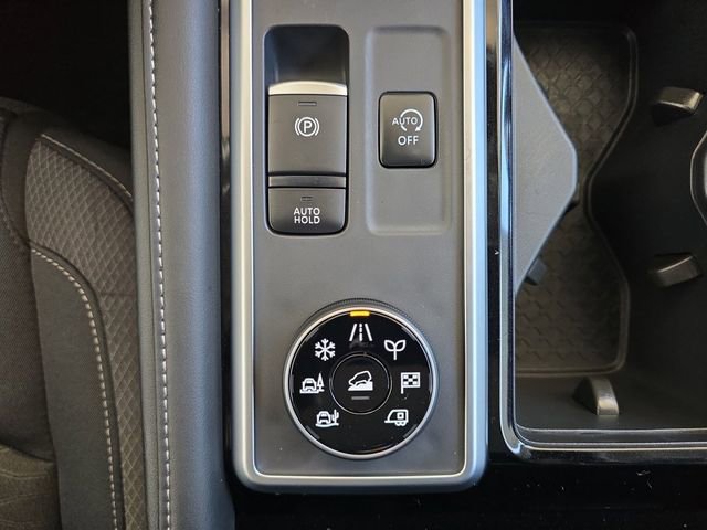 New 2026 Nissan Pathfinder SV image 27