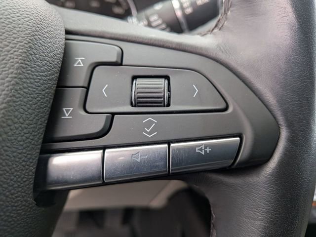 Used 2022 Cadillac XT4 Premium Luxury w/ Cold Weather Package image 19