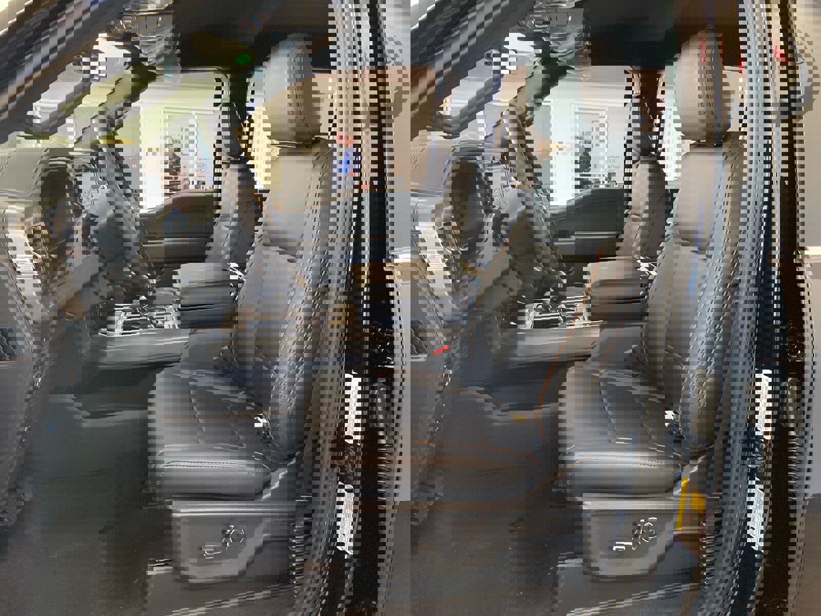 New 2025 Ford F150 Lariat w/ Equipment Group 502A High image 16