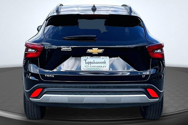 Used 2025 Chevrolet Trax LT FWD image 5