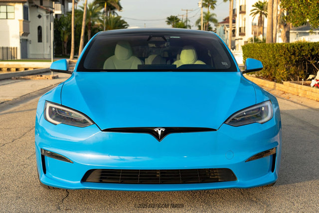 Used 2022 Tesla Model S Plaid image 13
