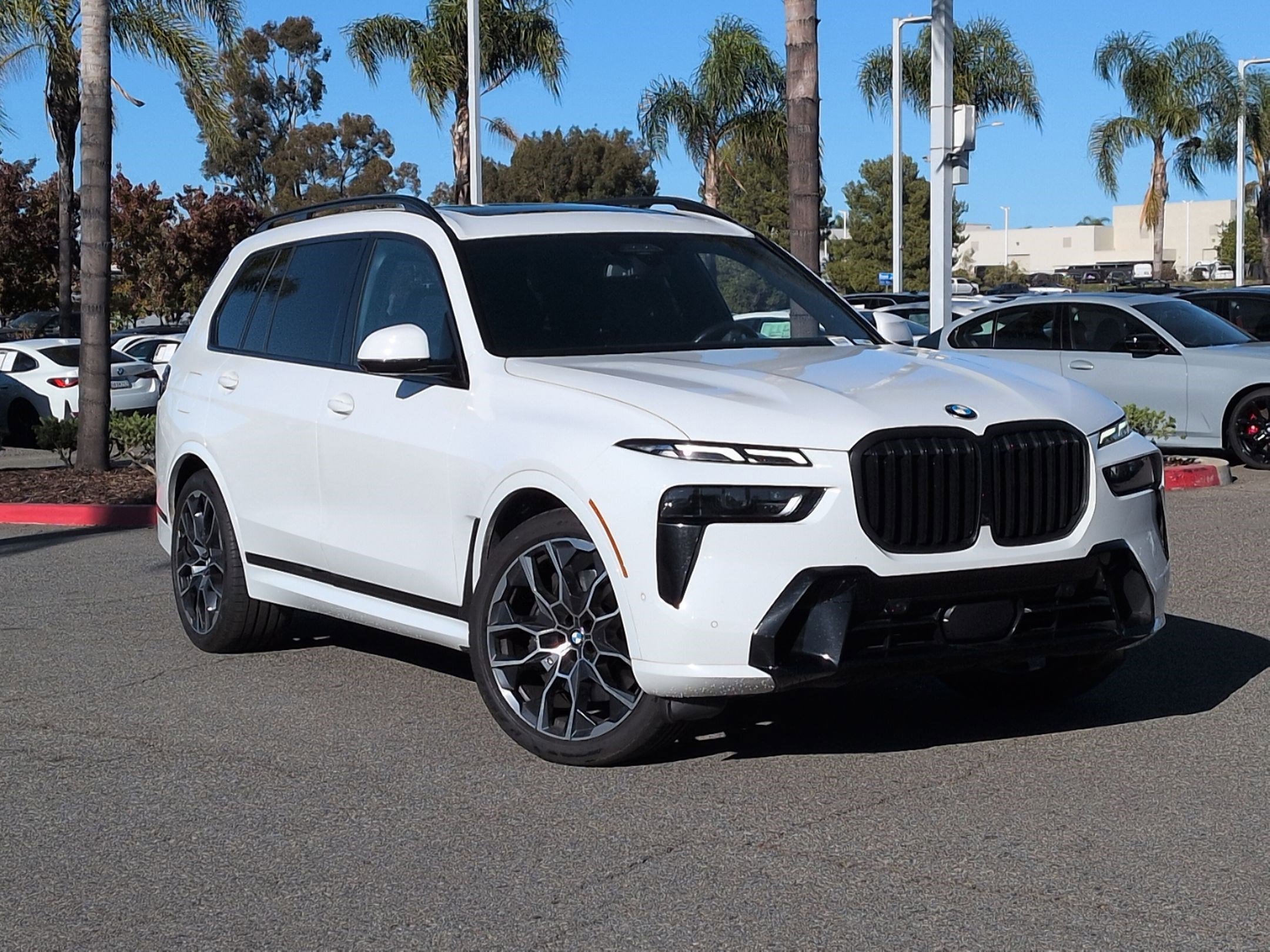 Certified 2024 BMW X7 xDrive40i w/ M Sport Package image 2