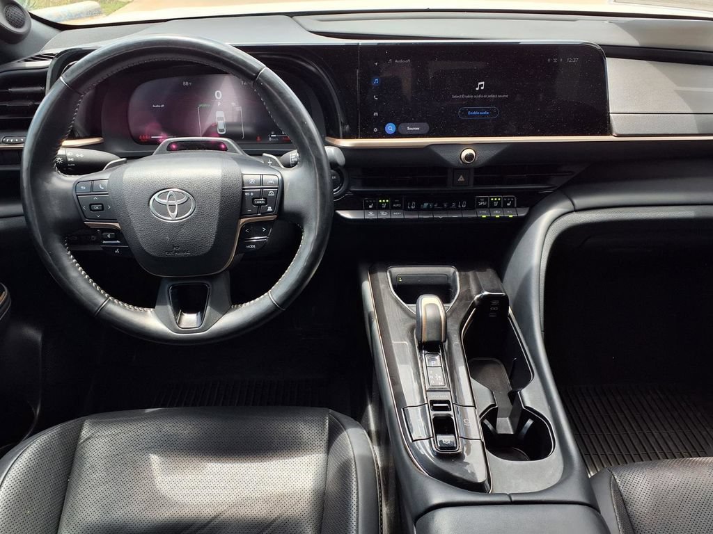 Used 2024 Toyota Crown Platinum AWD/4WD image 13