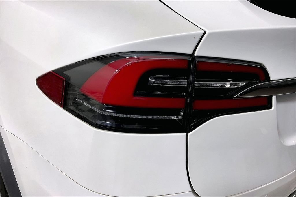 Used 2019 Tesla Model X 75D AWD/4WD image 27