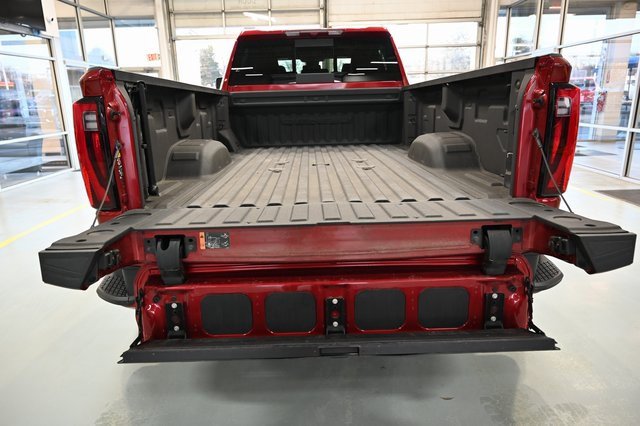 Used 2024 GMC Sierra 3500 Denali image 9