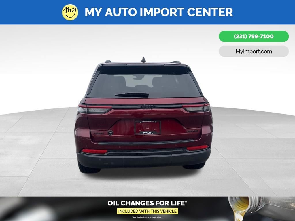 Used 2025 Jeep Grand Cherokee Limited w/ Black Appearance Package image 6