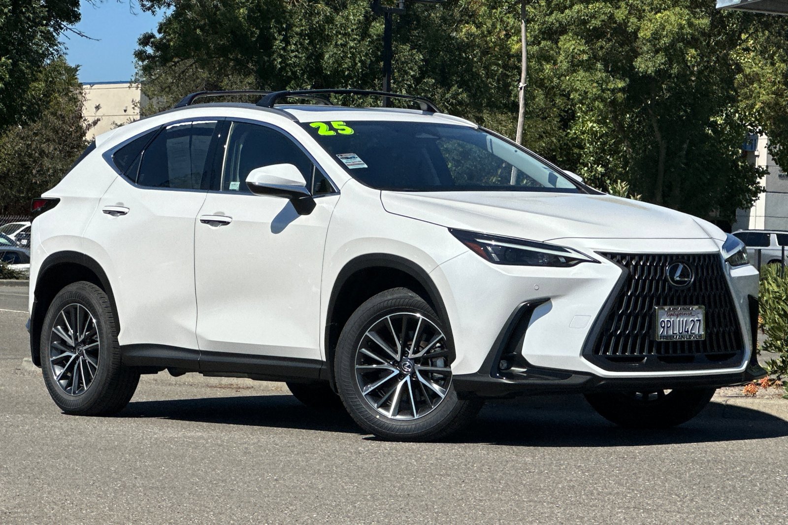 Used 2025 Lexus NX 350h AWD w/ Premium Package image 2
