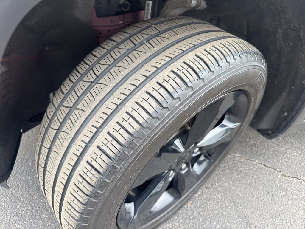 Used 2023 Jeep Grand Cherokee Limited w/ Black Appearance Package image 45