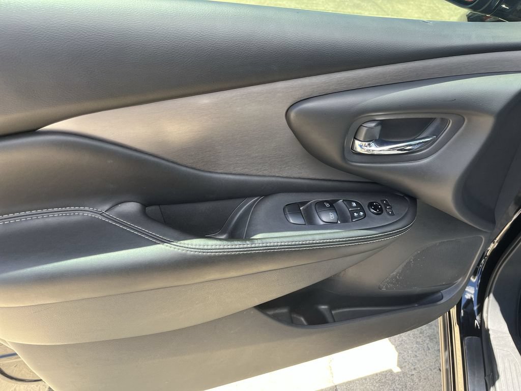 Used 2023 Nissan Murano SV w/ SV Midnight Edition Package AWD/4WD image 13
