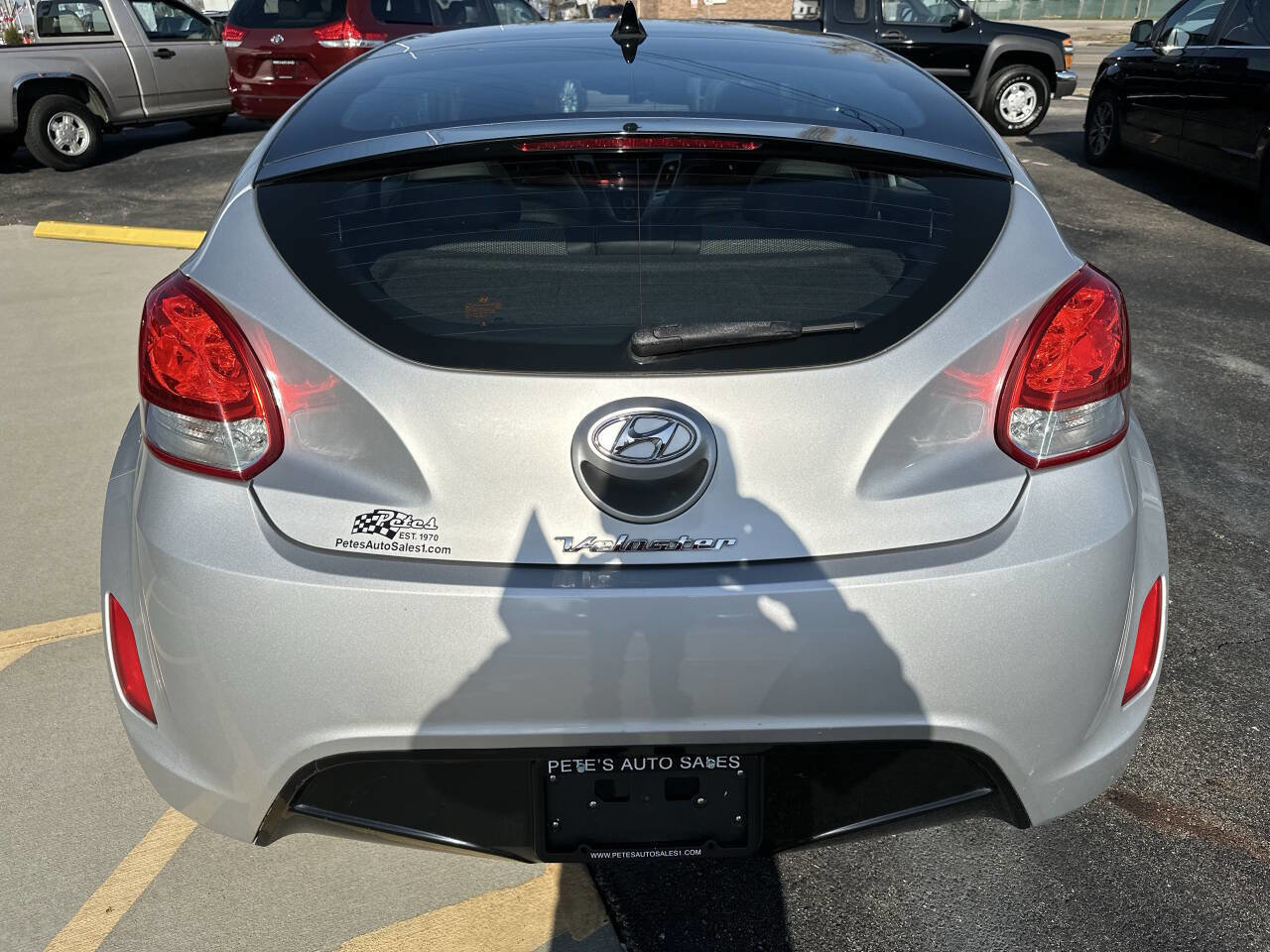 Used 2013 Hyundai Veloster w/ Style Pkg image 9