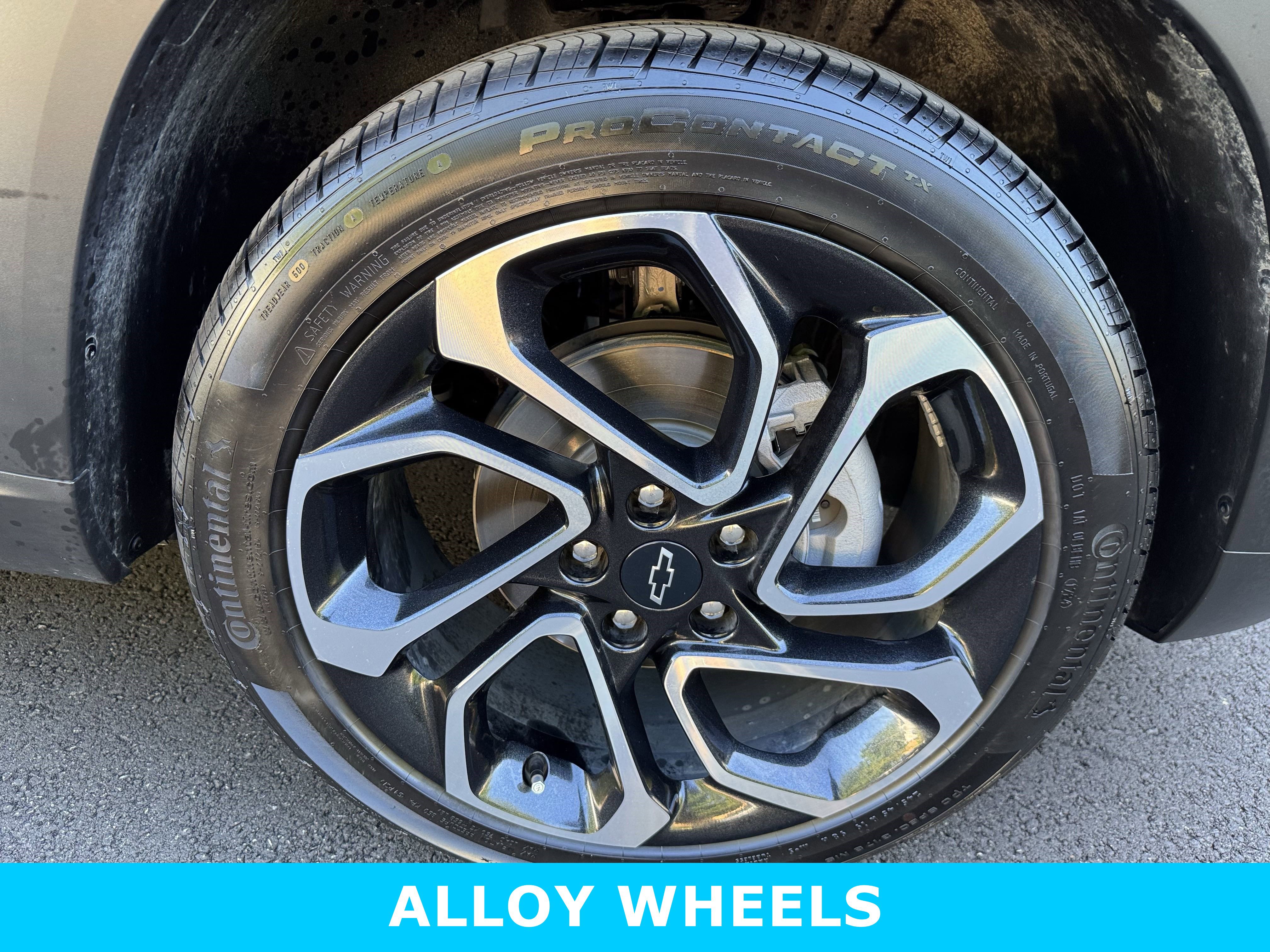 Used 2025 Chevrolet Trax RS w/ Driver Confidence Package image 28