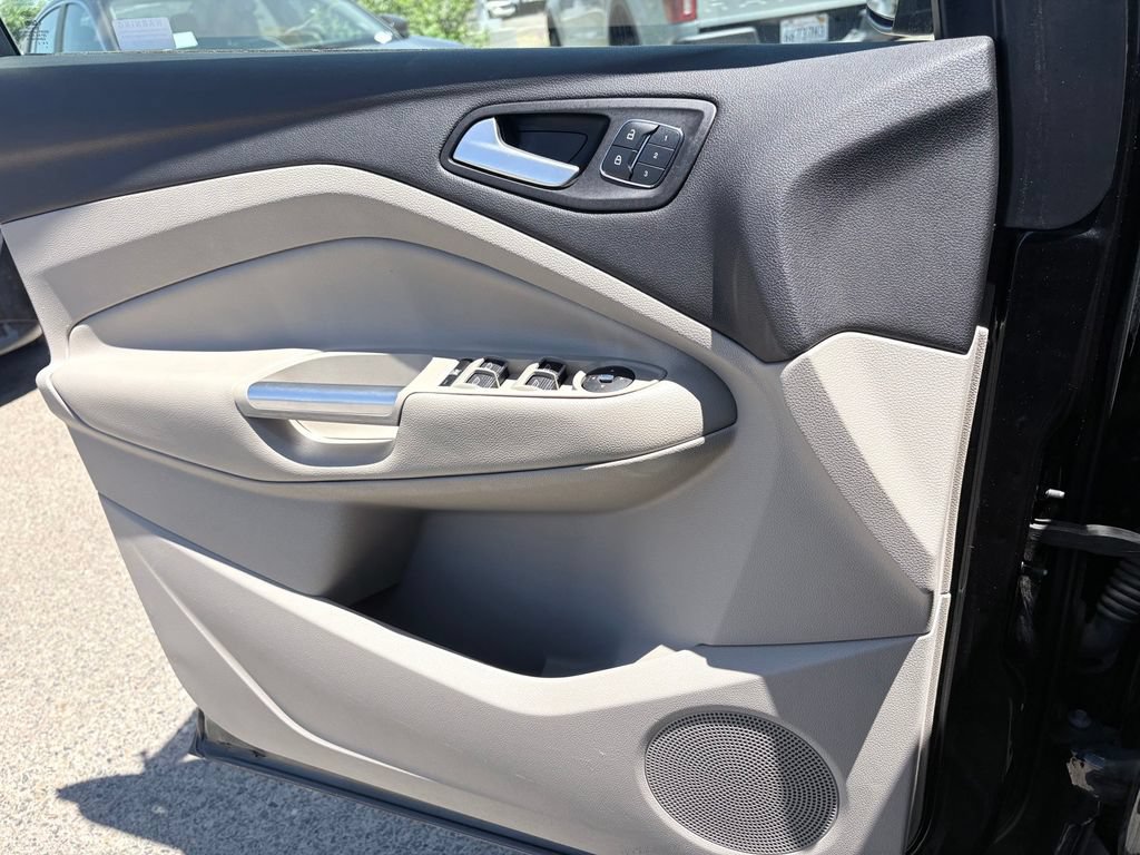 Used 2015 Ford Escape Titanium FWD image 12