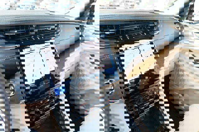 New 2025 Jeep Grand Cherokee L Limited w/ Luxury Tech Group II image 19