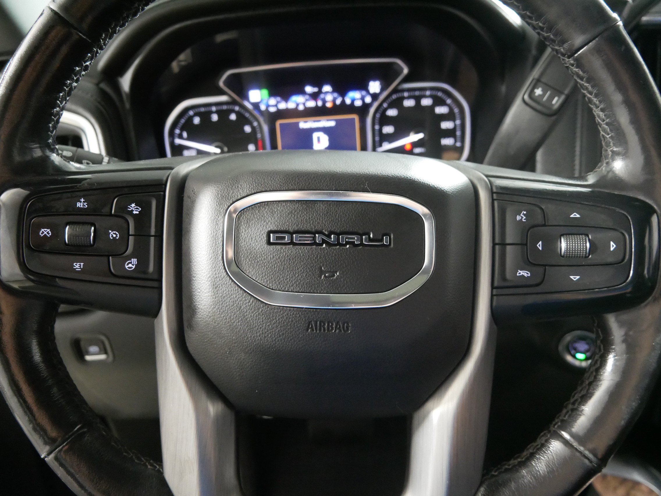 Used 2020 GMC Sierra 1500 Denali w/ Denali Ultimate Package AWD/4WD image 25
