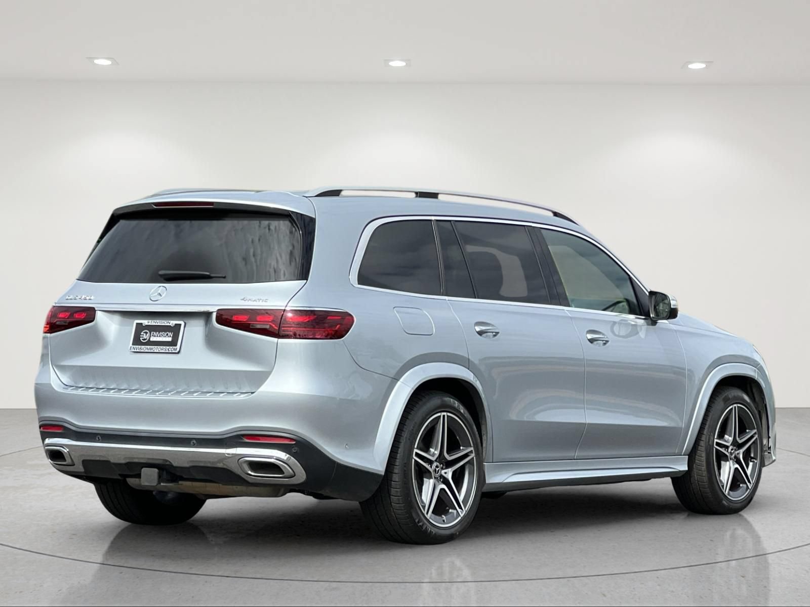 Used 2024 Mercedes-Benz GLS 450 4MATIC image 5