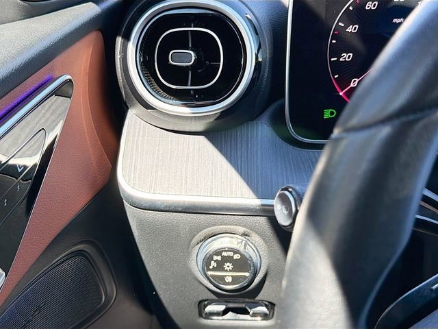 Used 2025 Mercedes-Benz C 300 Sedan image 34