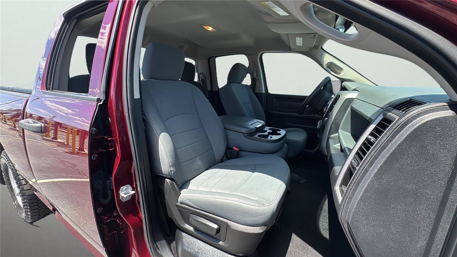 Certified 2017 RAM 1500 Express AWD/4WD image 21