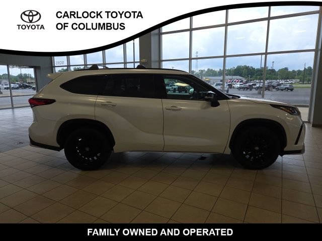 Used 2023 Toyota Highlander XSE AWD/4WD image 6