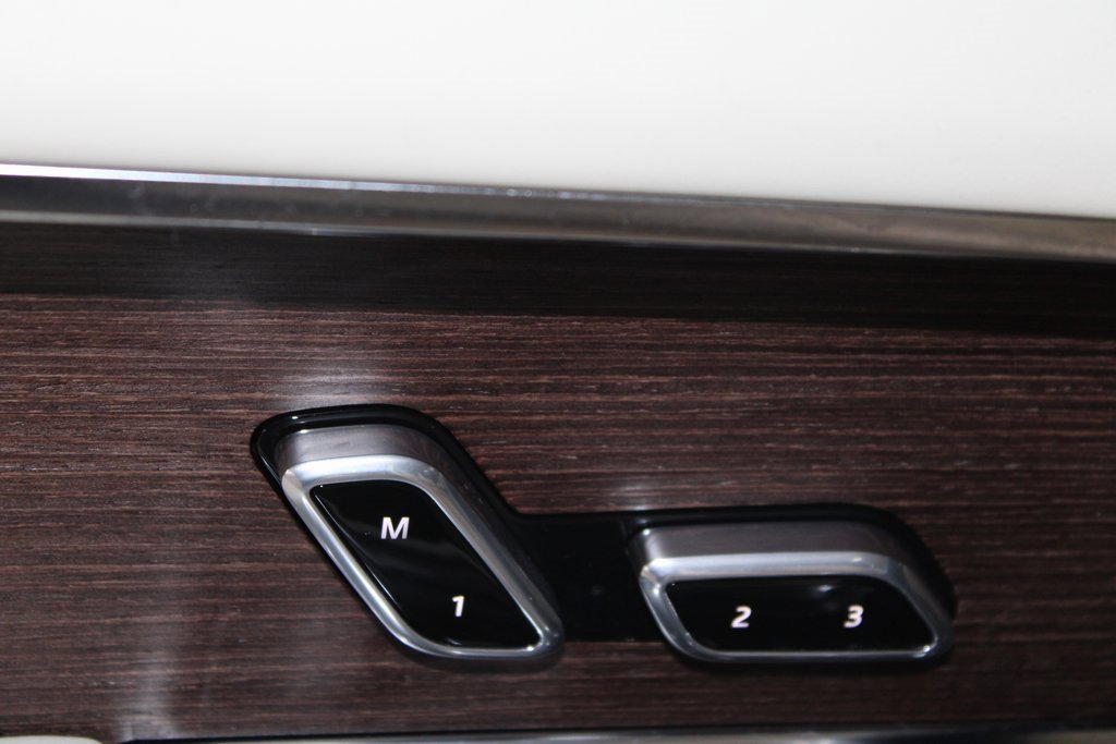 Used 2024 Land Rover Range Rover SE image 8