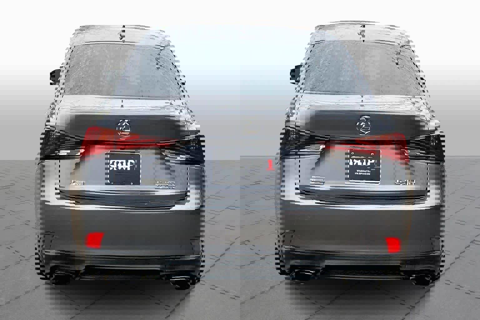 Used 2017 Lexus IS 200t F Sport image 4