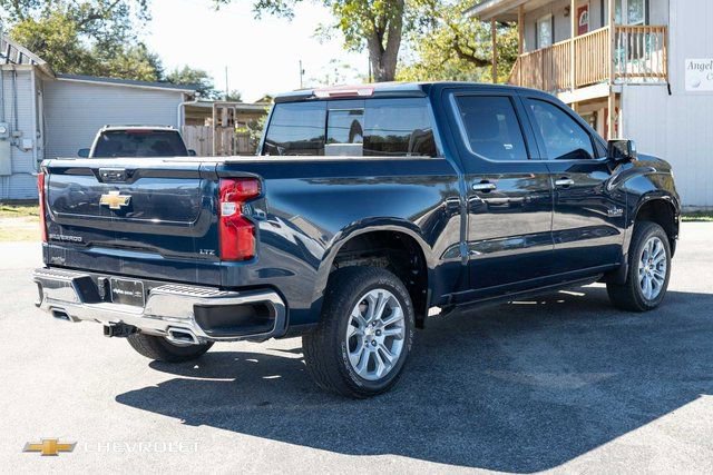 Used 2022 Chevrolet Silverado 1500 LTZ image 6