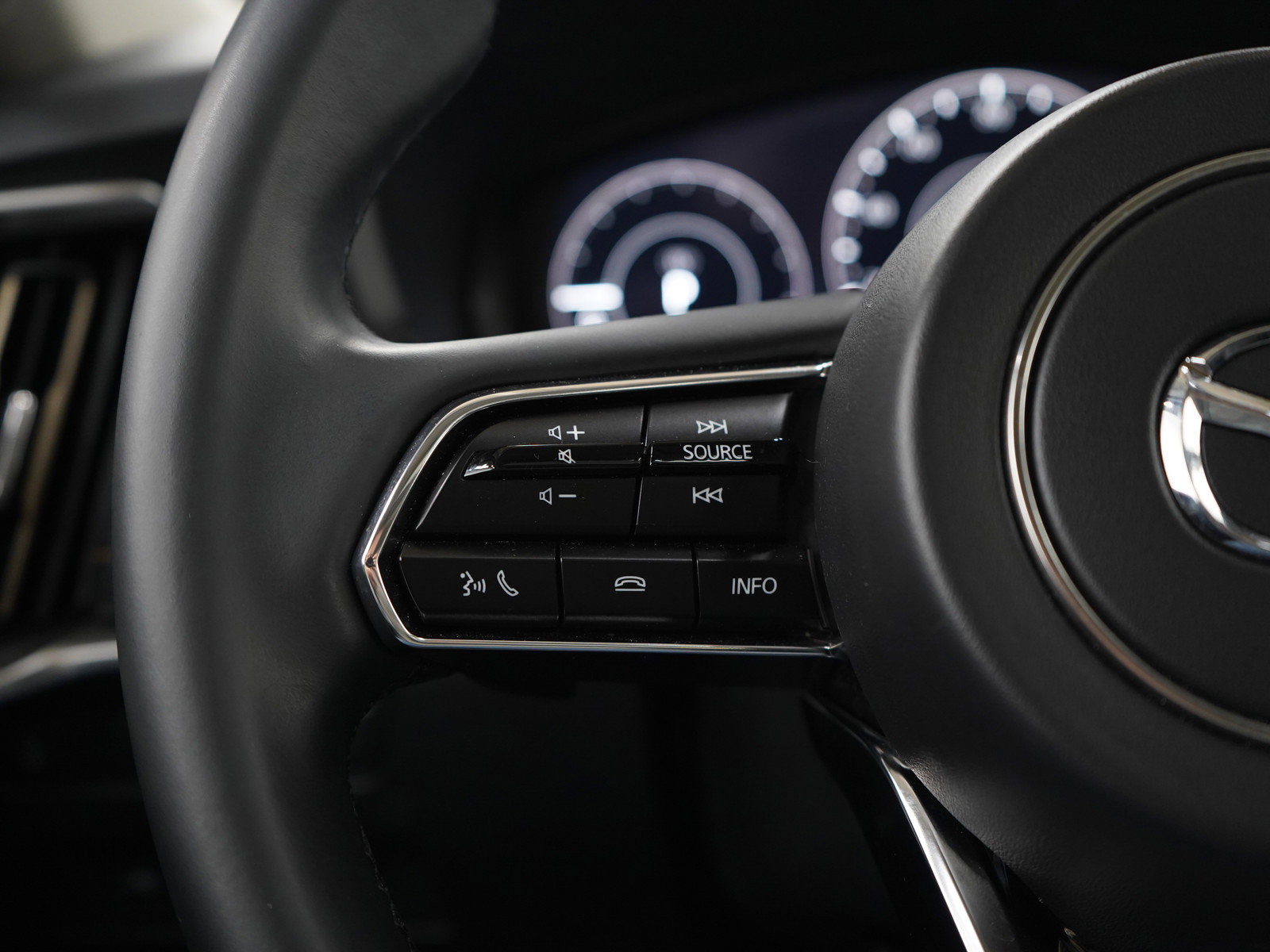 Certified 2024 MAZDA CX-90 Plug-In Hybrid w/ Preferred image 29