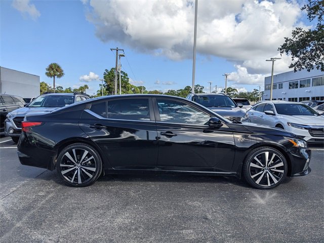 Used 2021 Nissan Altima 2.0 SR image 3