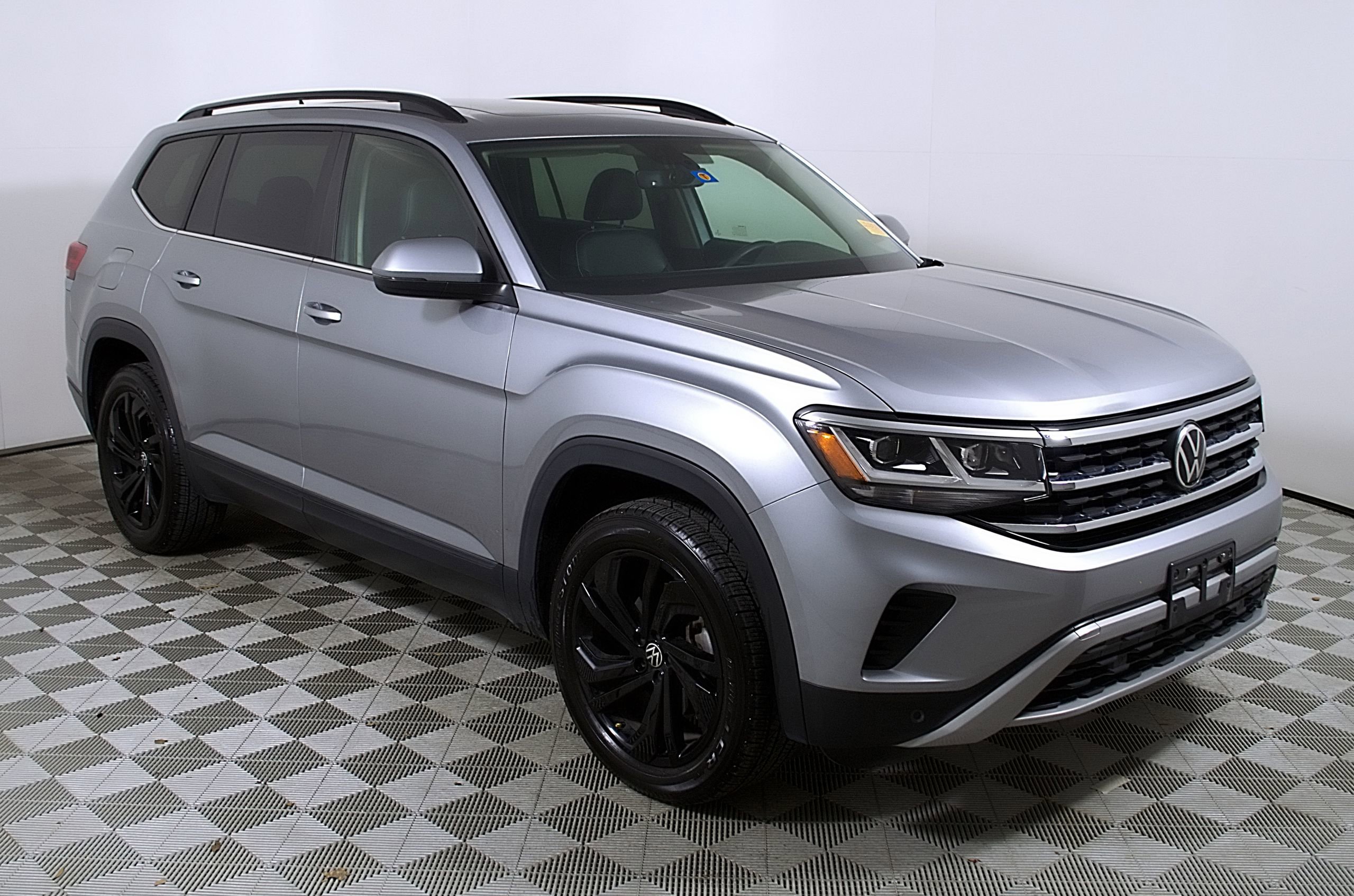 Used 2022 Volkswagen Atlas SE image 6