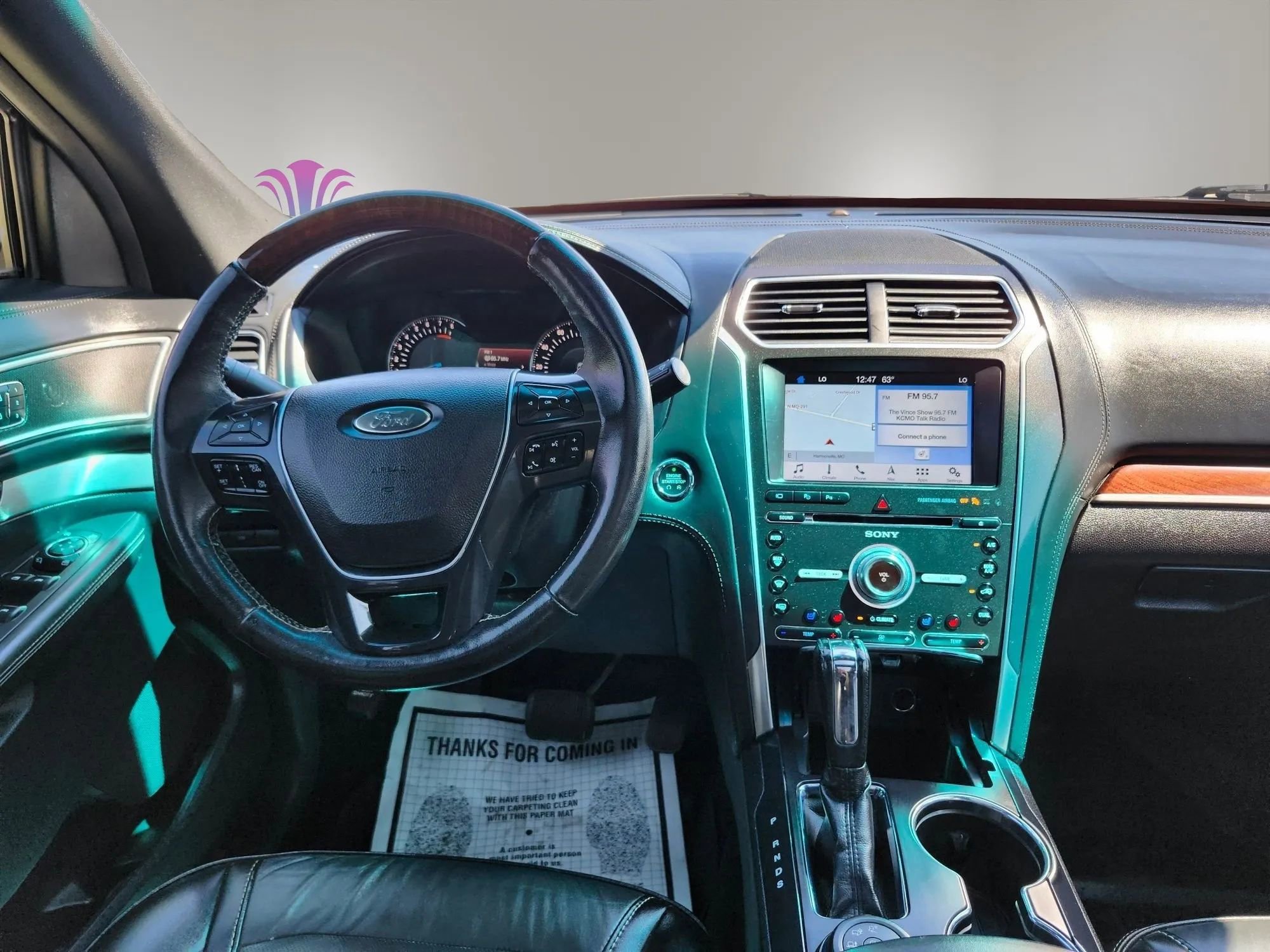 Used 2017 Ford Explorer Platinum image 29