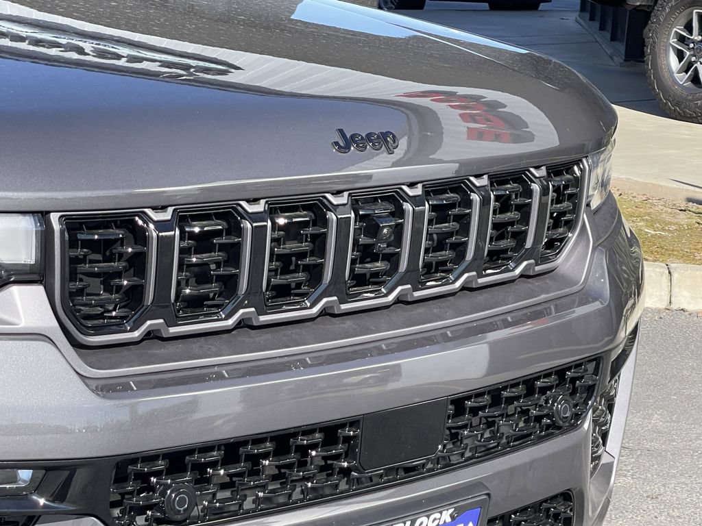 New 2026 Jeep Grand Cherokee Limited AWD/4WD image 3