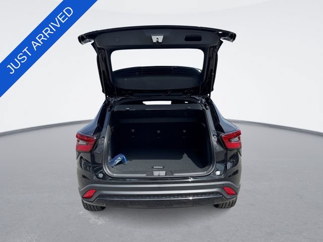 New 2026 Chevrolet Trax RS w/ Sunroof Package FWD image 23