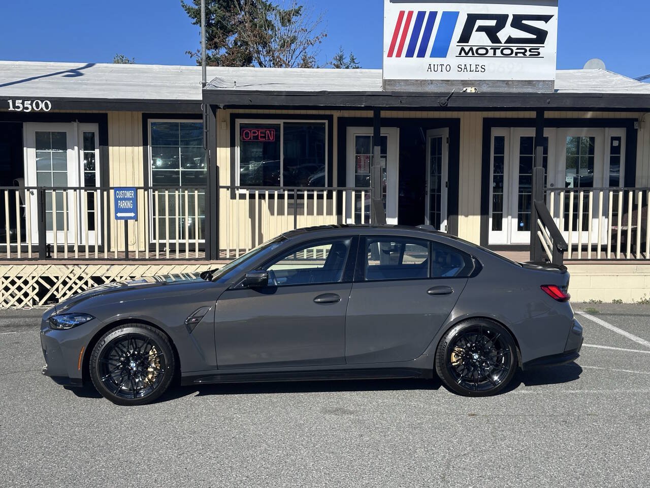 Used 2024 BMW M3 w/ M Carbon Exterior Package RWD image 4