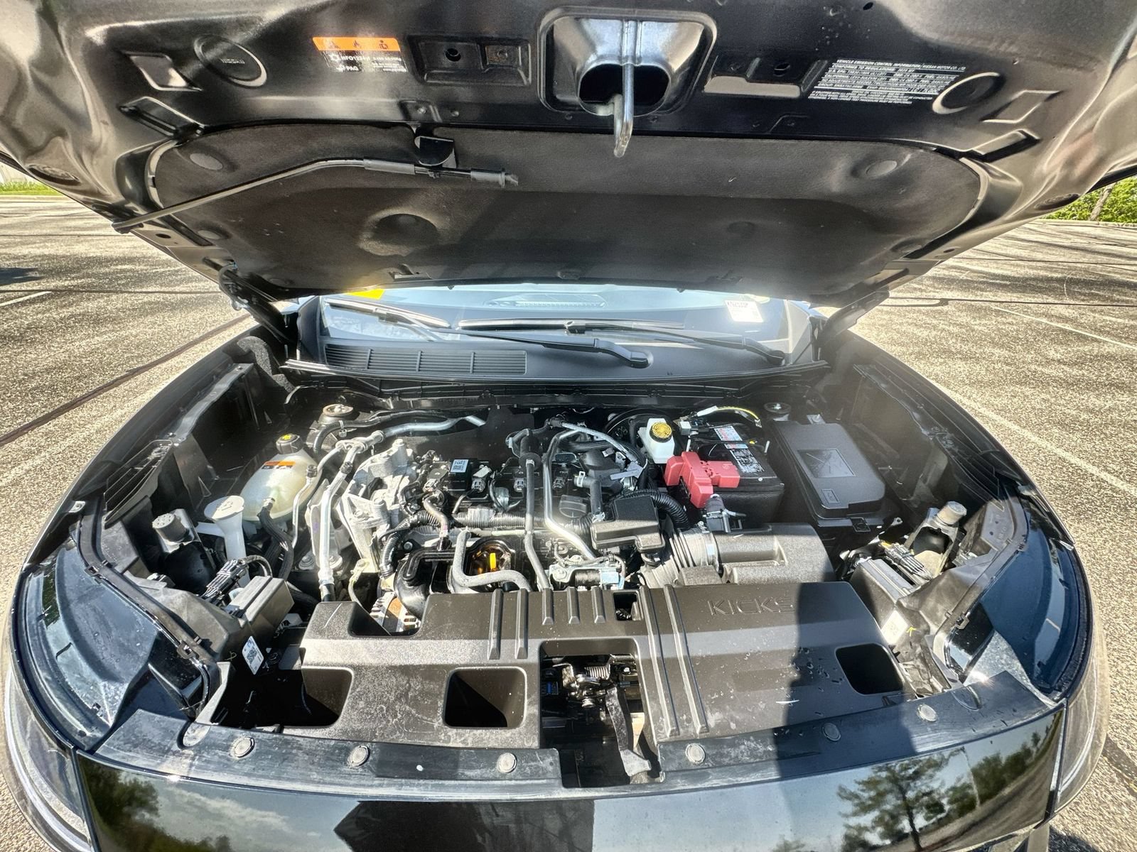 Certified 2025 Nissan Kicks SV AWD/4WD image 30