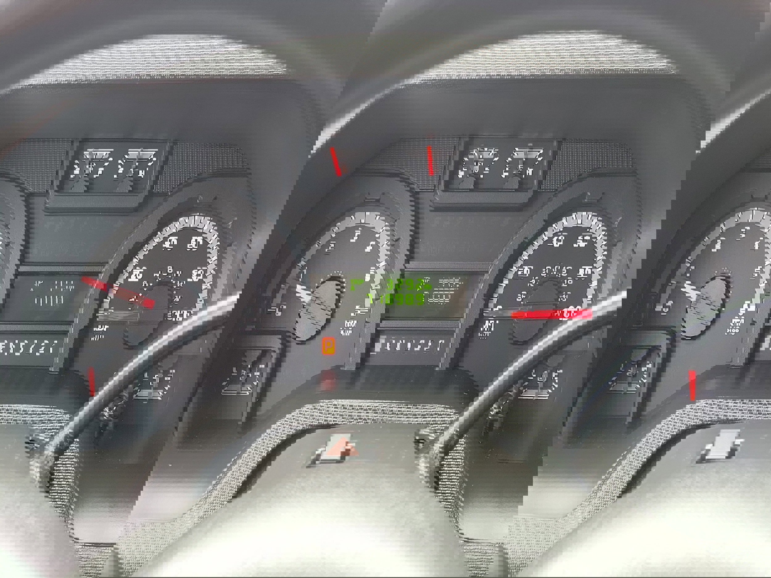 Certified 2018 Ford E-350 and Econoline 350 Super Duty w/ Power Windows & Locks Group image 21