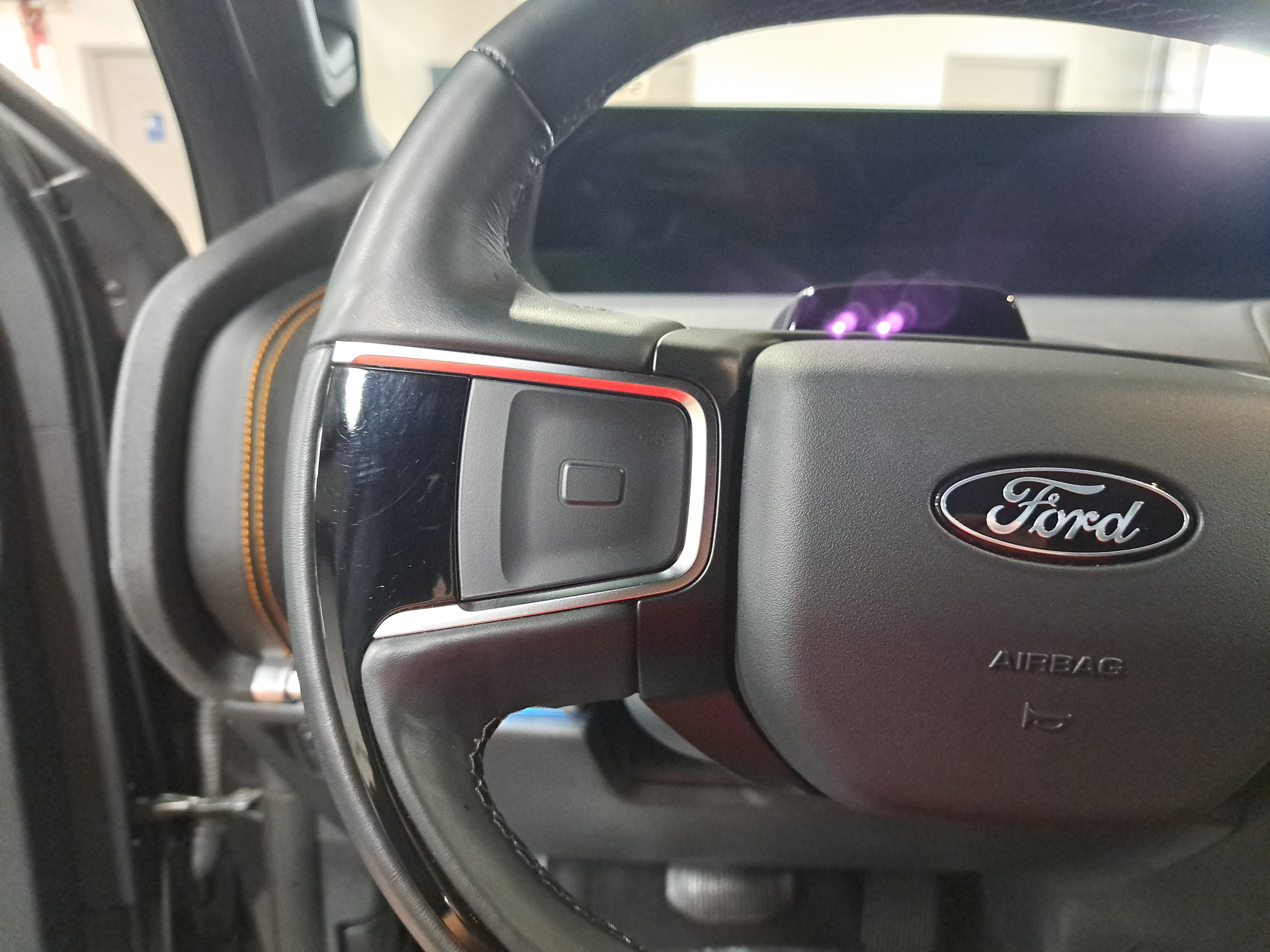 Used 2025 Ford Expedition Tremor AWD/4WD image 18