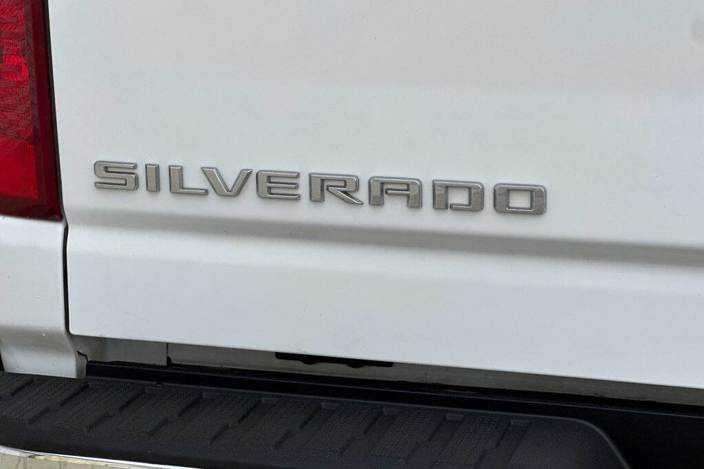 Used 2024 Chevrolet Silverado 2500 LT image 25