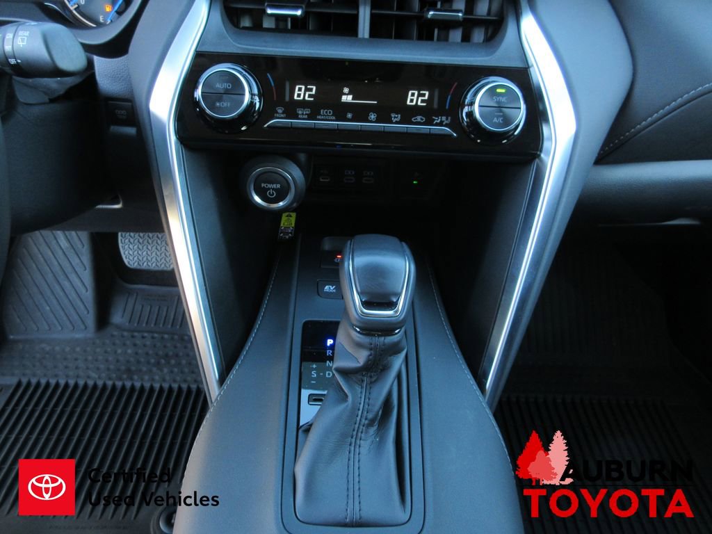 Certified 2024 Toyota Venza LE image 19