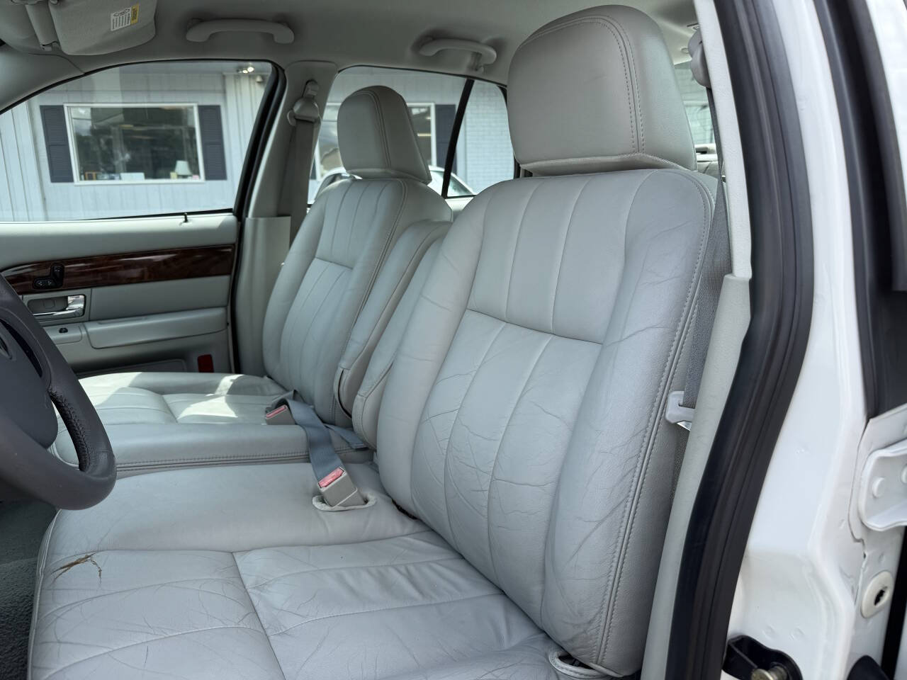 Used 2005 Mercury Grand Marquis LSE RWD image 12