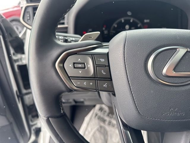 Used 2024 Lexus LX 600 4WD w/ Appearance Package image 11