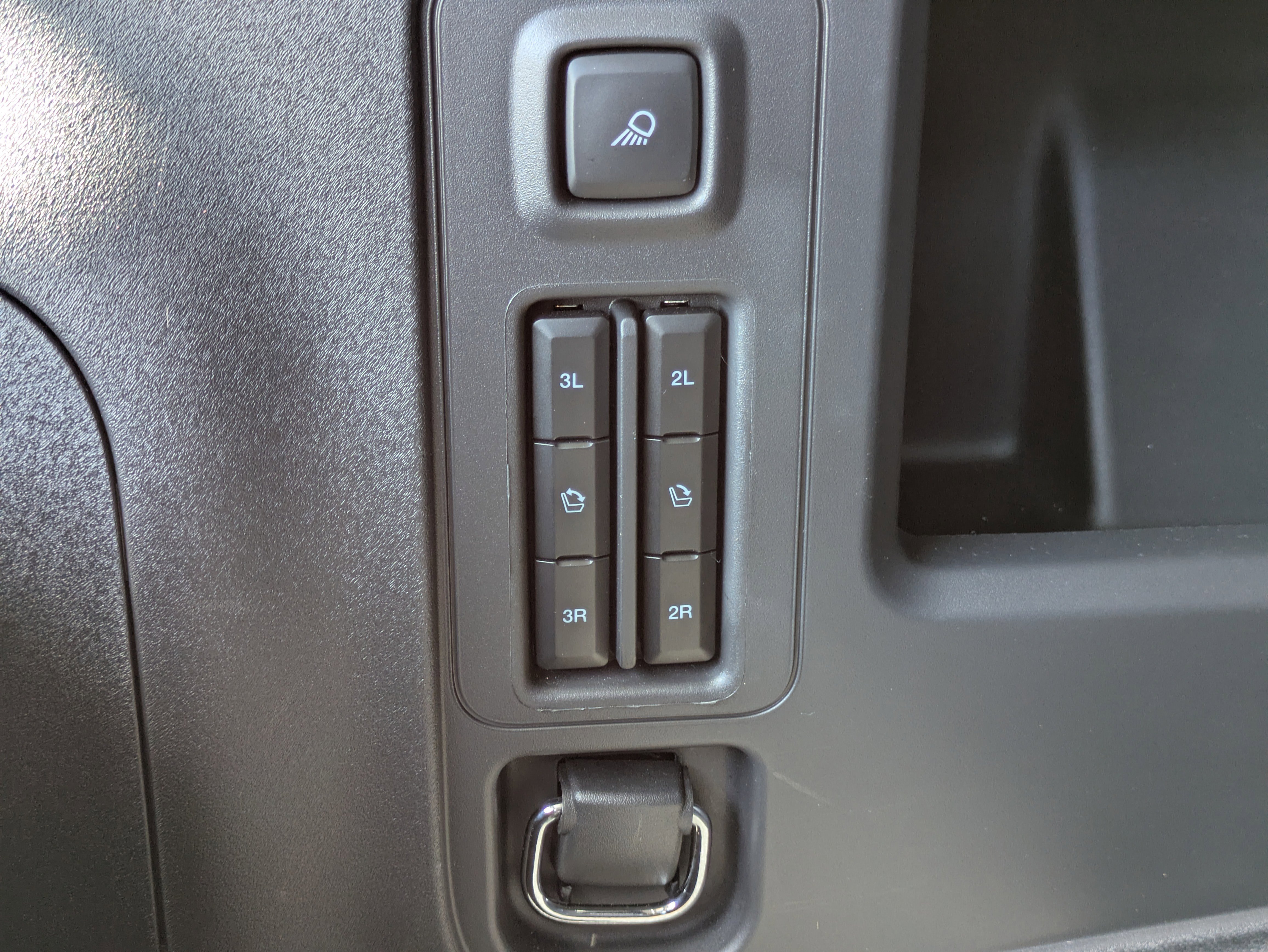 Used 2025 Ford Expedition Tremor image 10