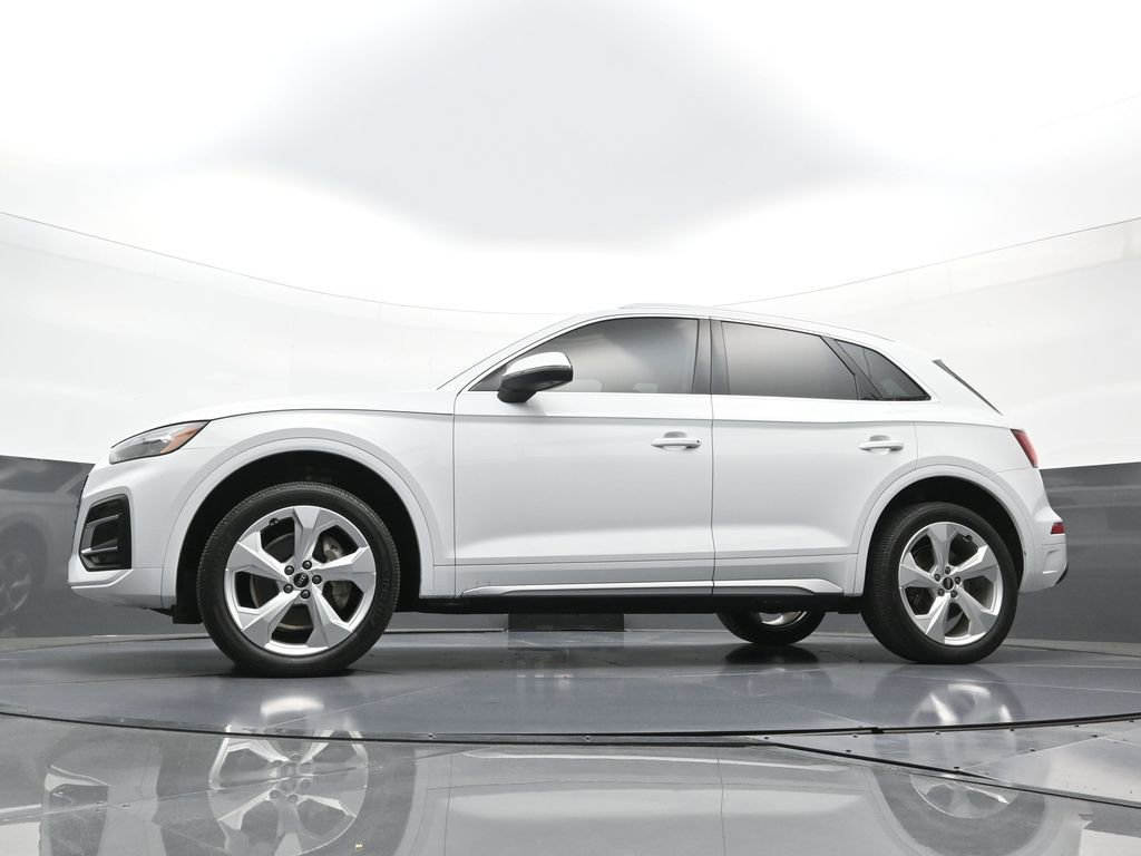 Used 2021 Audi Q5 2.0T Premium Plus w/ Premium Plus Package AWD/4WD image 24