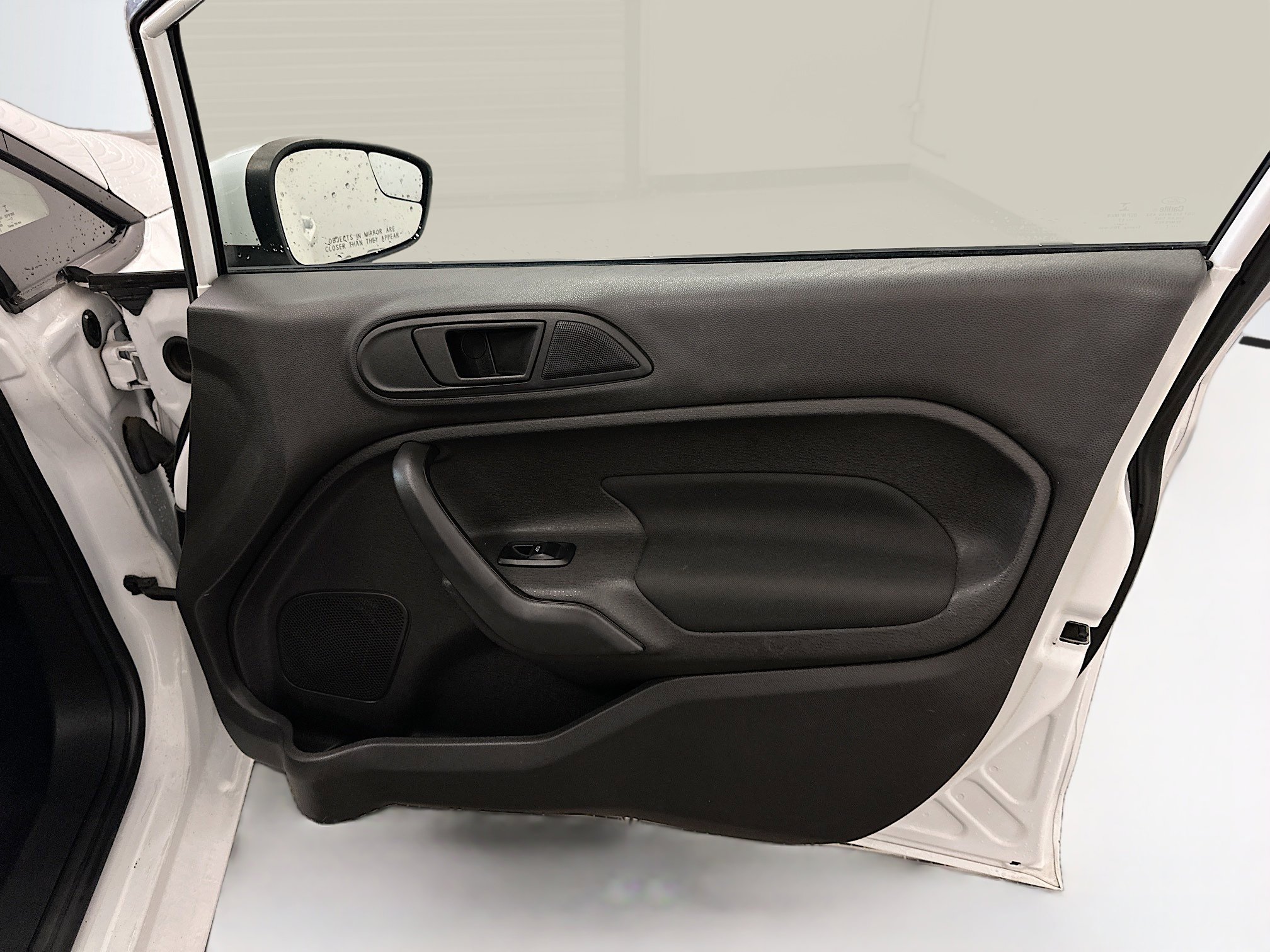 Used 2017 Ford Fiesta SE image 31