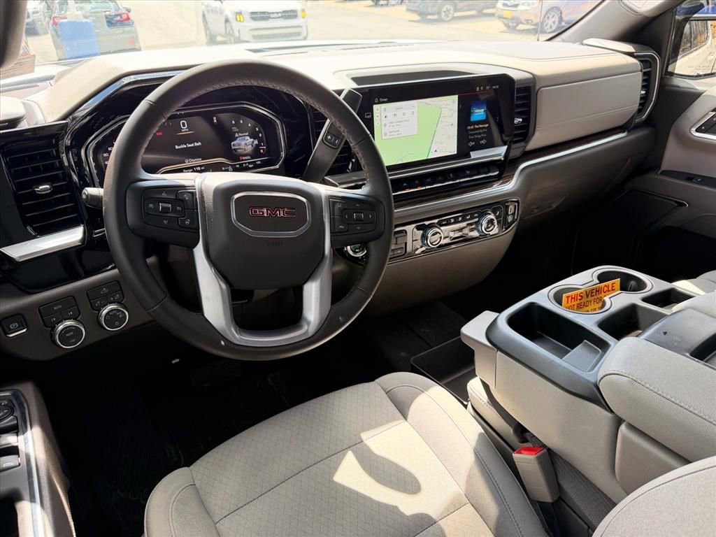 Used 2025 GMC Sierra 1500 SLE image 5