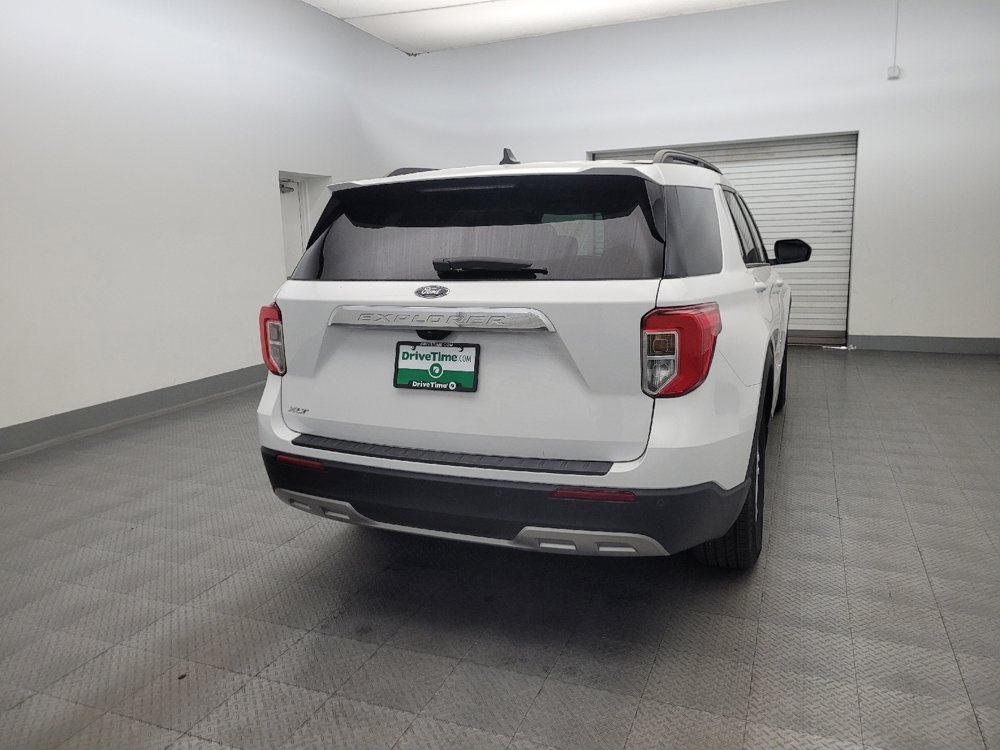 Used 2023 Ford Explorer XLT w/ Equipment Group 202A RWD image 7