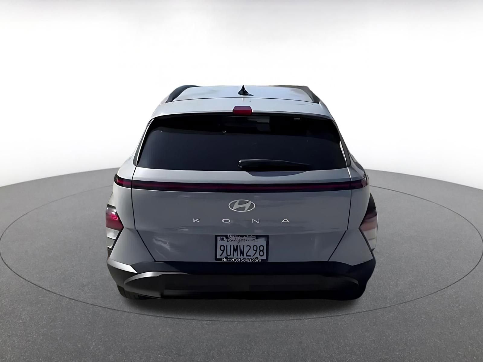 Used 2025 Hyundai Kona SEL image 12