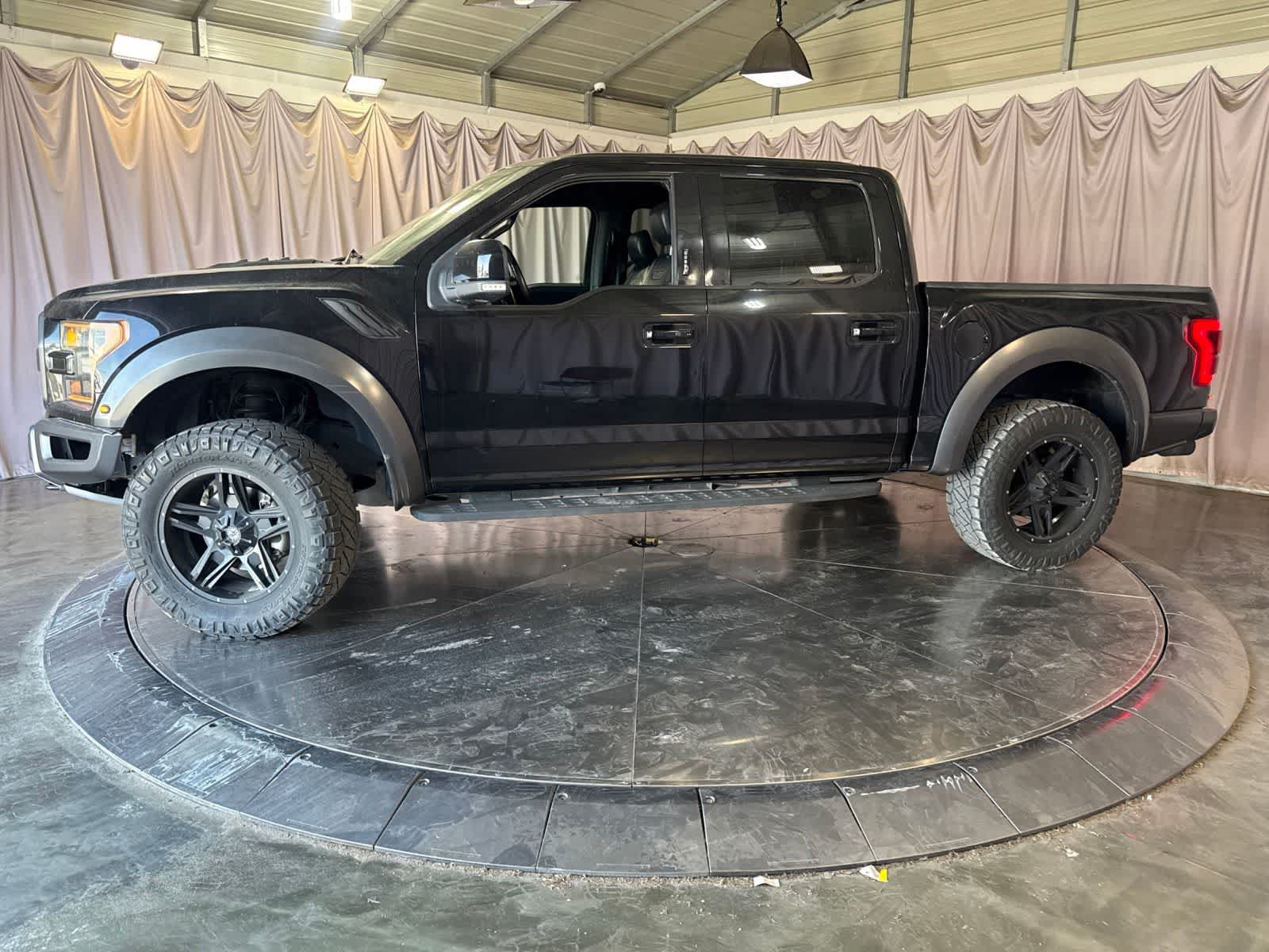 Used 2018 Ford F150 Raptor w/ Equipment Group 802A Luxury AWD/4WD image 7