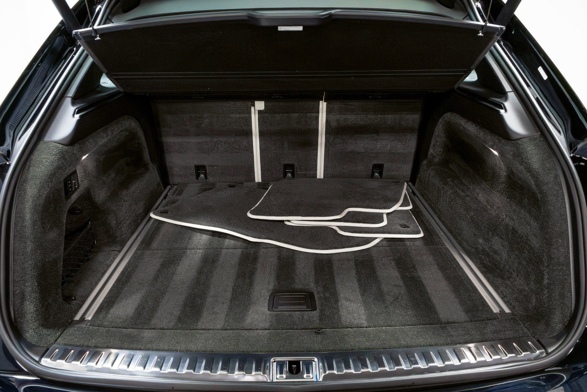 Used 2021 Bentley Bentayga w/ First Edition Specification AWD/4WD image 51