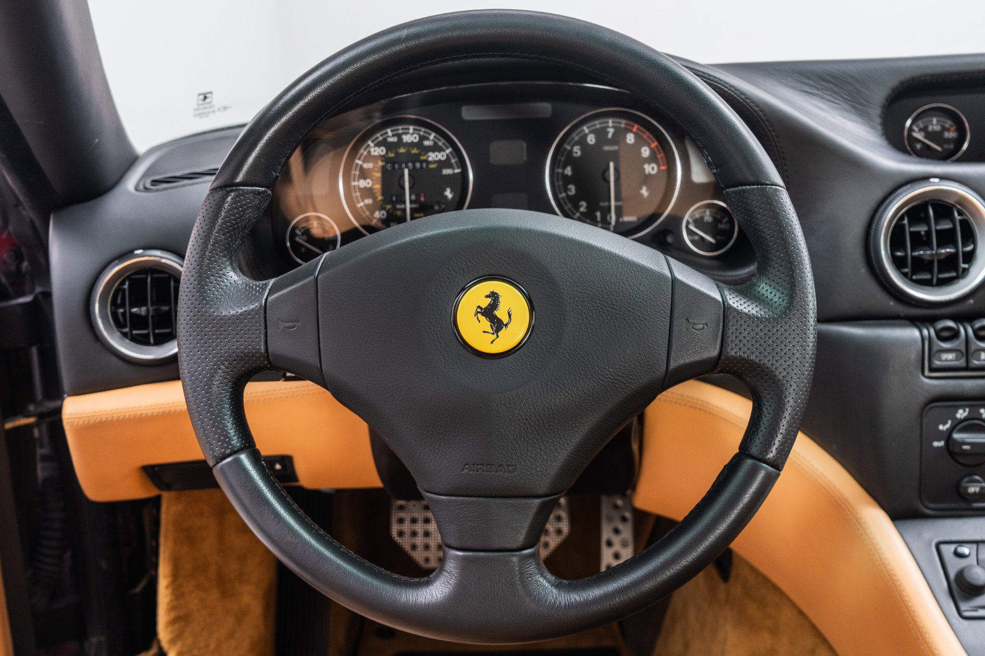 Used 2001 Ferrari 550 Maranello Coupe RWD image 15